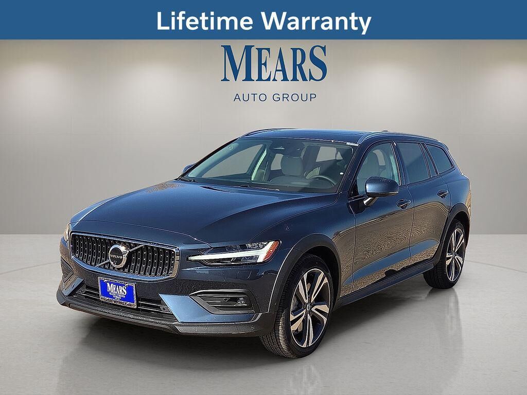 2026 VOLVO V60CC