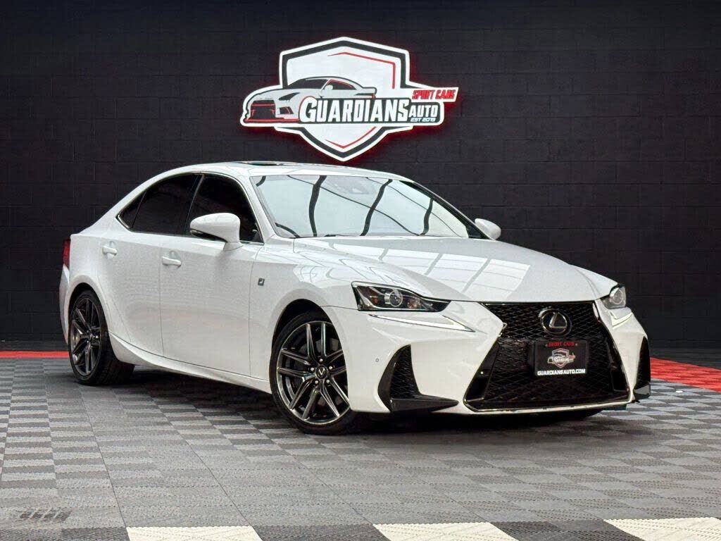 2018 LEXUS IS