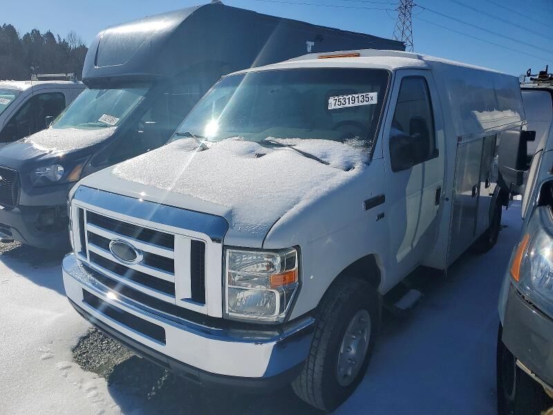2015 FORD E-350