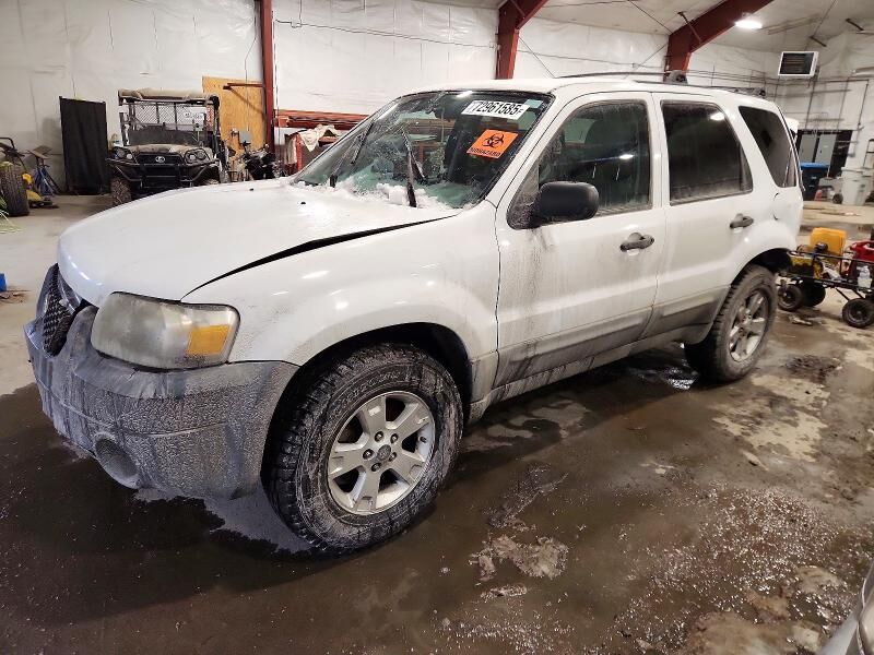 2005 FORD Escape