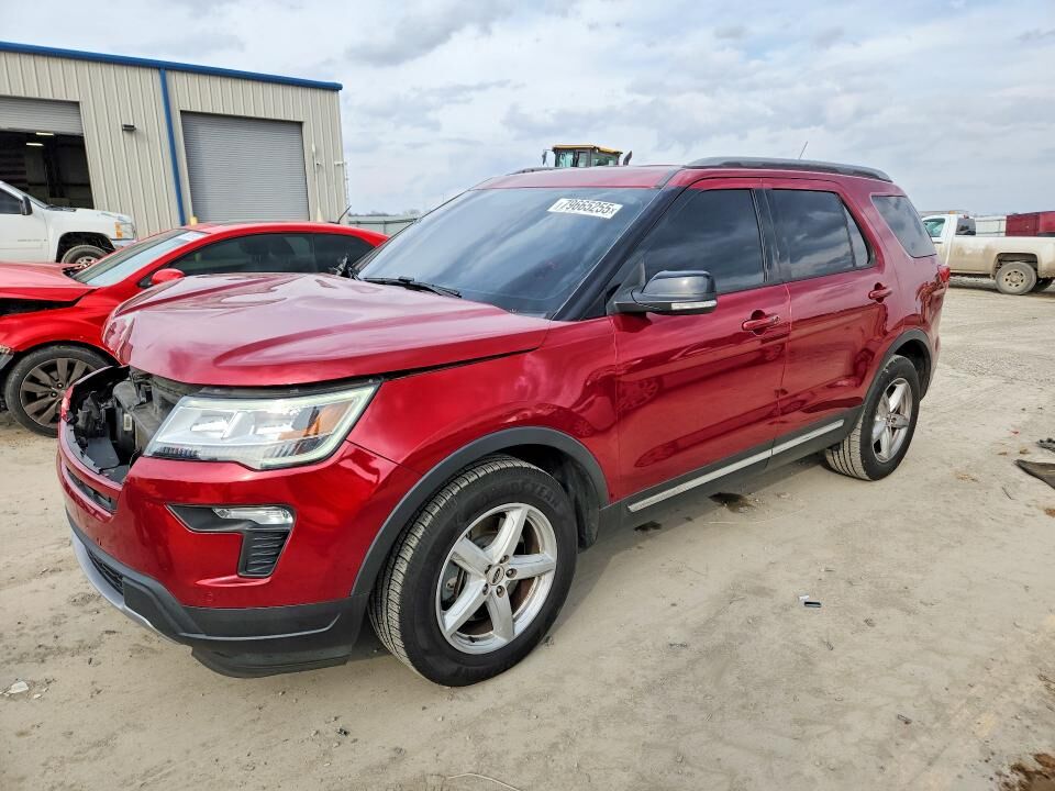 2018 FORD Explorer
