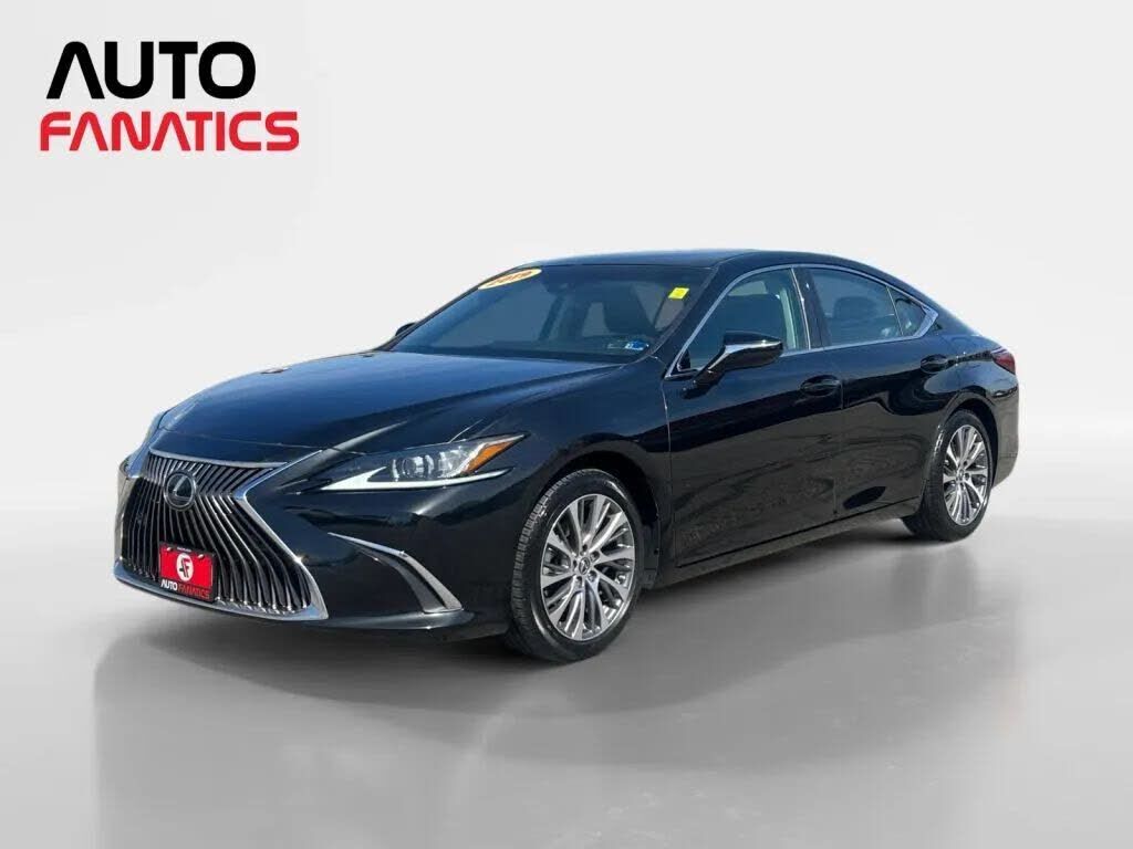 2019 LEXUS ES