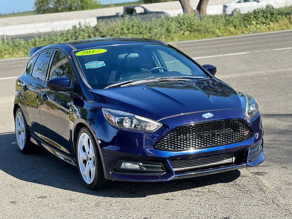 2017 FORD Focus