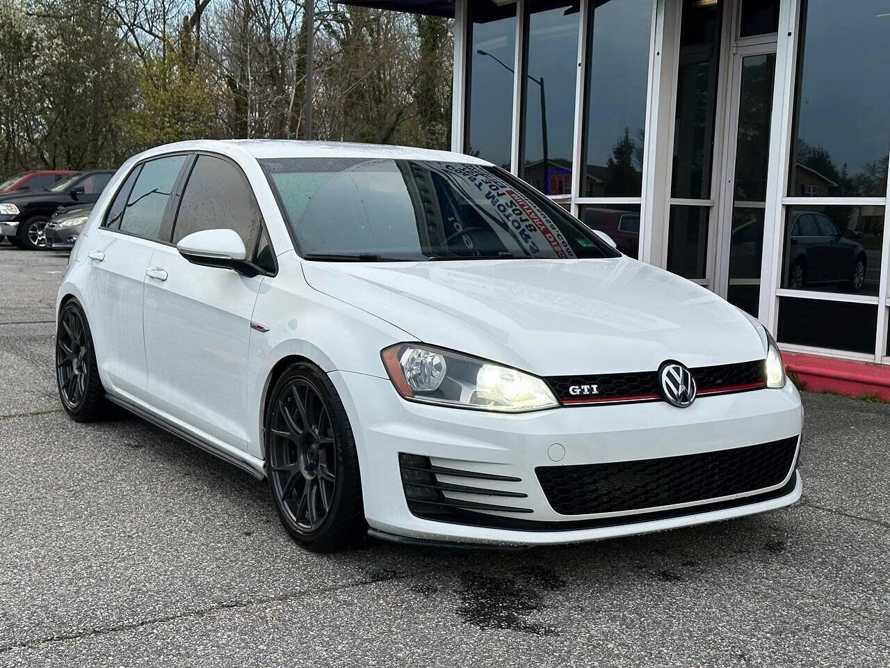 2016 VOLKSWAGEN Golf GTI