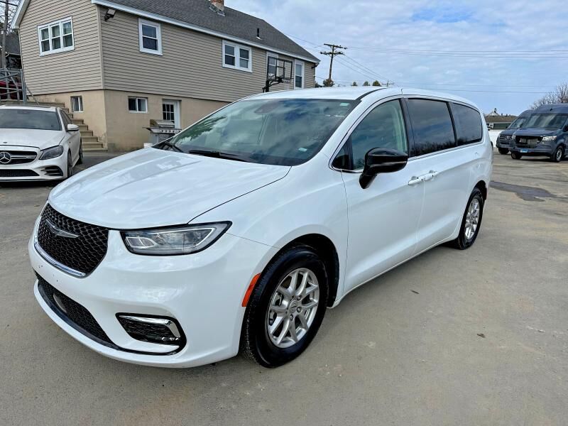 2024 CHRYSLER Pacifica
