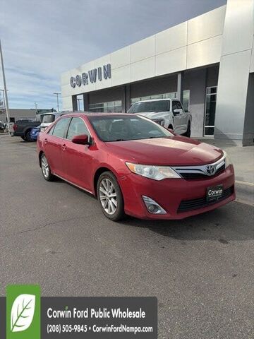 2014 TOYOTA Camry
