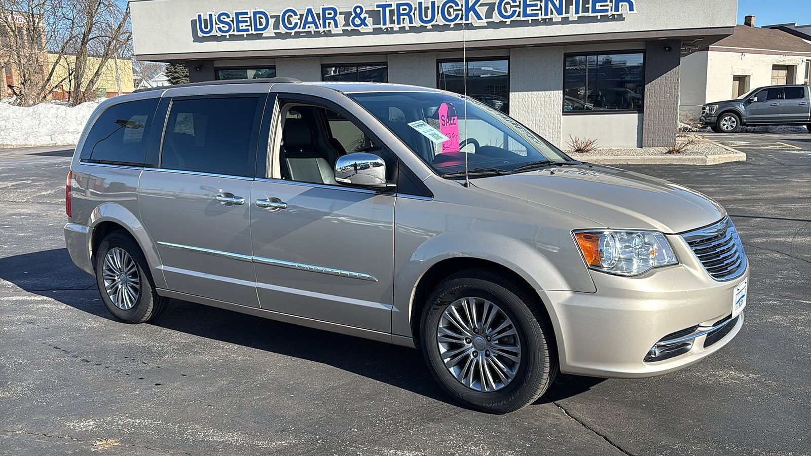 2016 CHRYSLER Town and Country