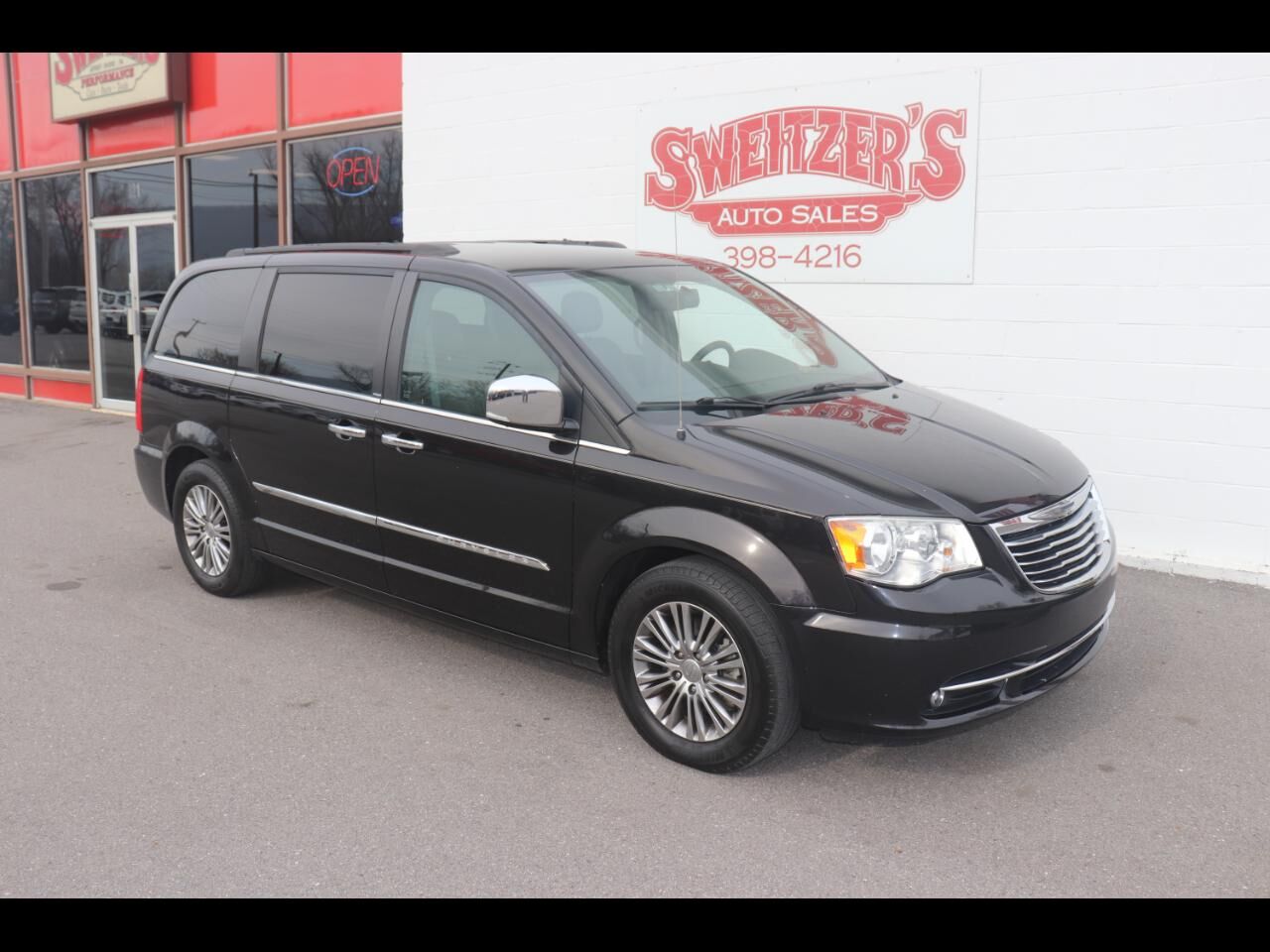 2014 CHRYSLER Town and Country