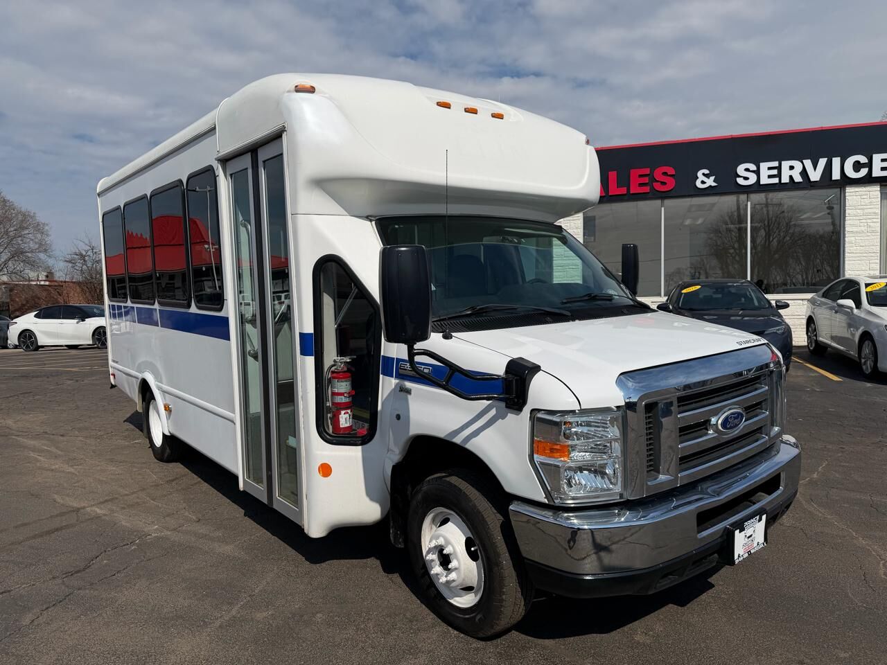 2015 FORD E-350