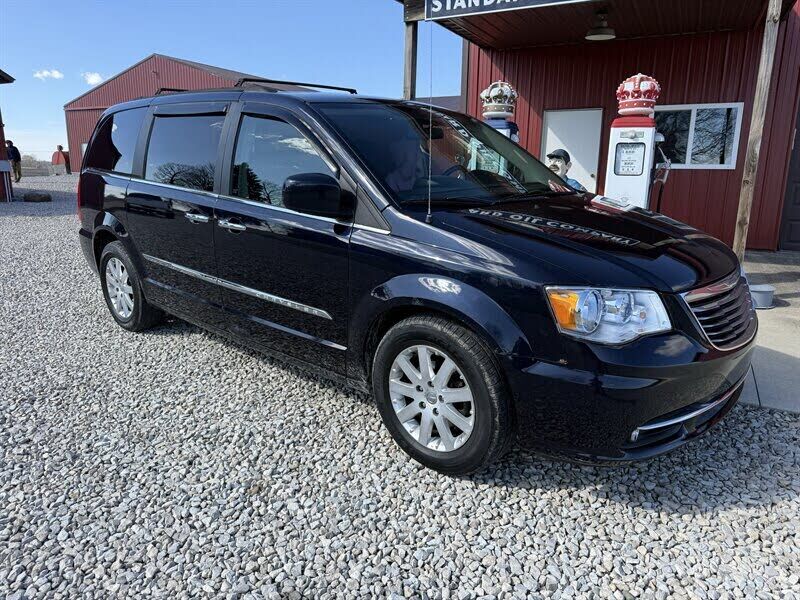 2011 CHRYSLER Town and Country