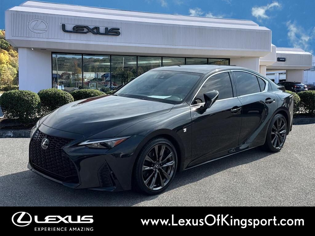 2023 LEXUS IS