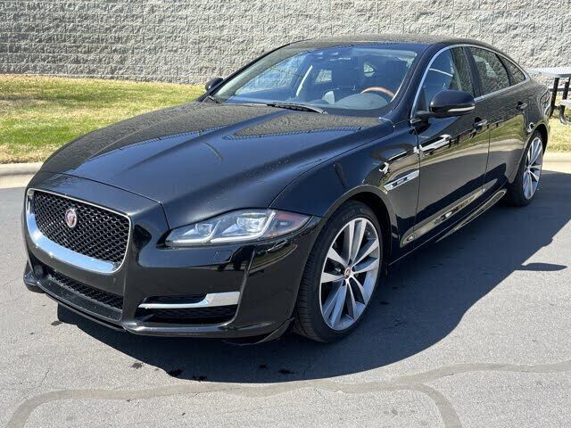 2019 JAGUAR XJ
