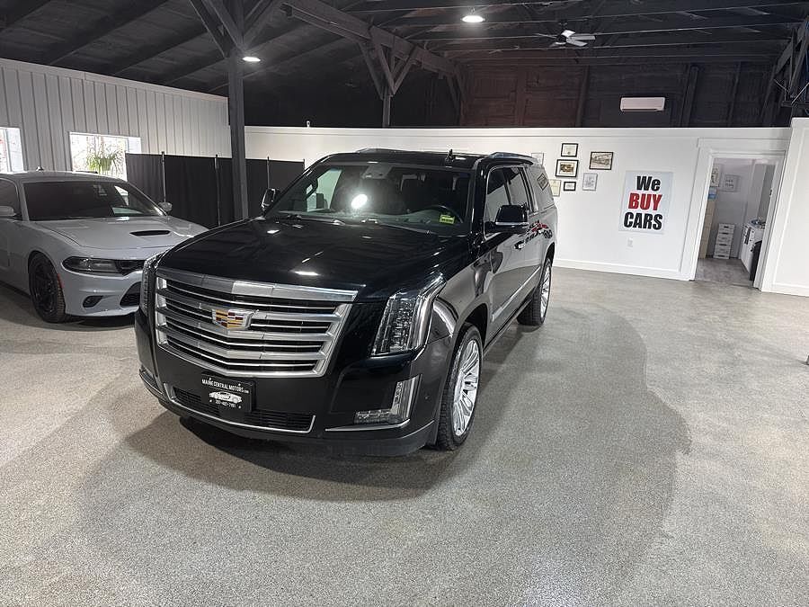 2017 CADILLAC Escalade ESV