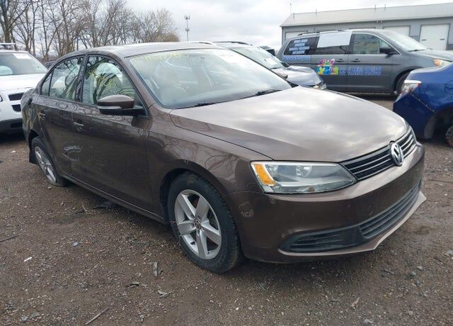 2011 VOLKSWAGEN Jetta