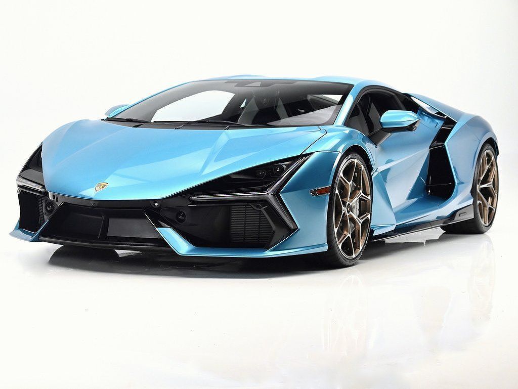 2025 LAMBORGHINI Revuelto