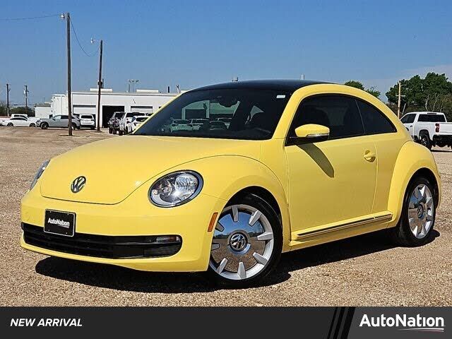 2016 VOLKSWAGEN Beetle
