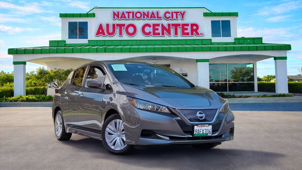 2022 NISSAN Leaf