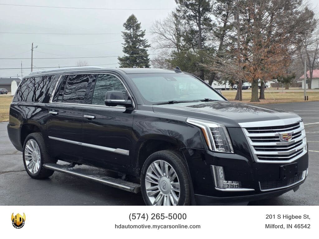 2017 CADILLAC Escalade ESV