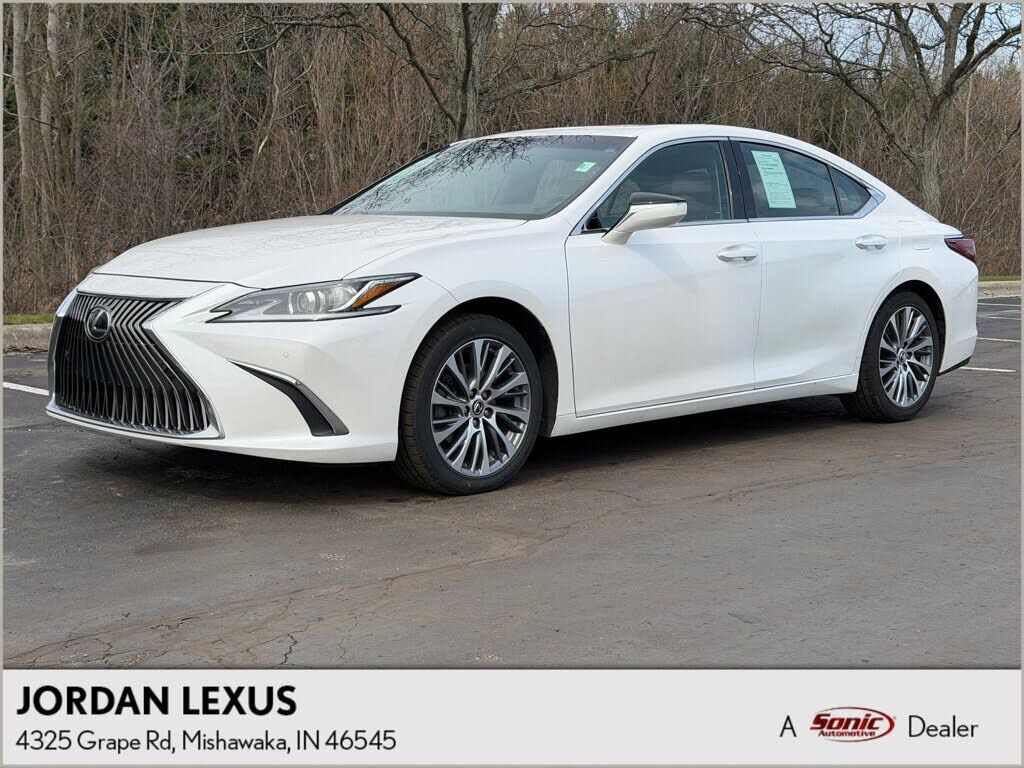2019 LEXUS ES