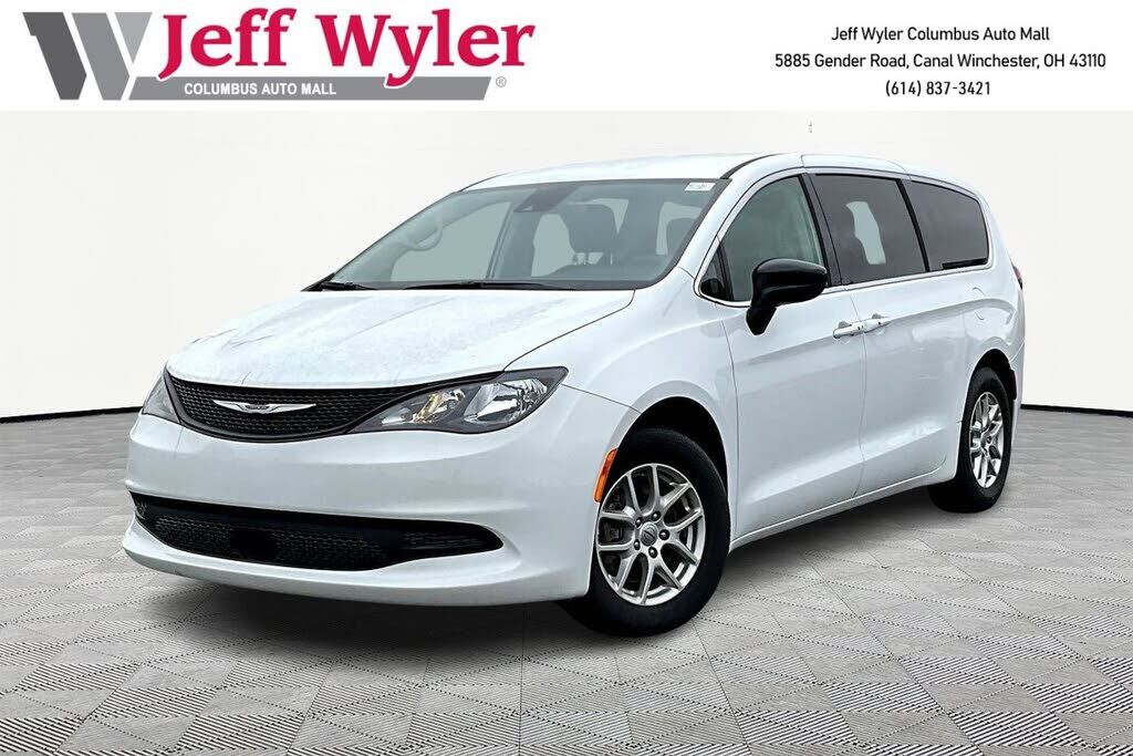 2024 CHRYSLER Voyager