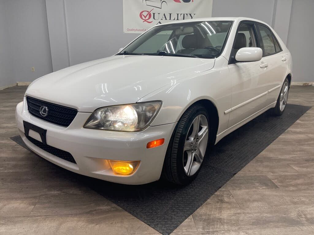 2004 LEXUS IS