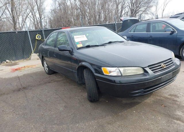 1998 TOYOTA Camry