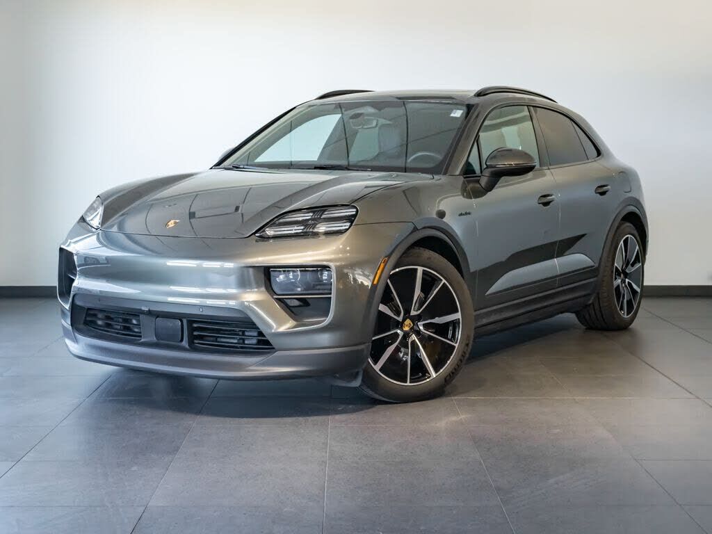 2024 PORSCHE Macan