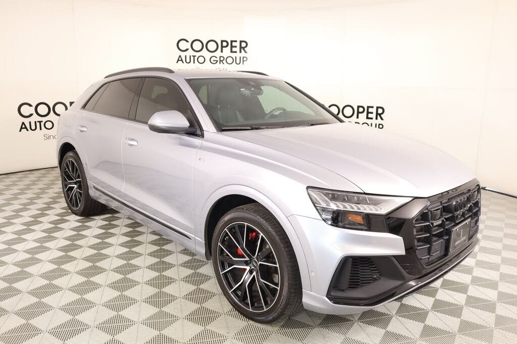 2022 AUDI Q8