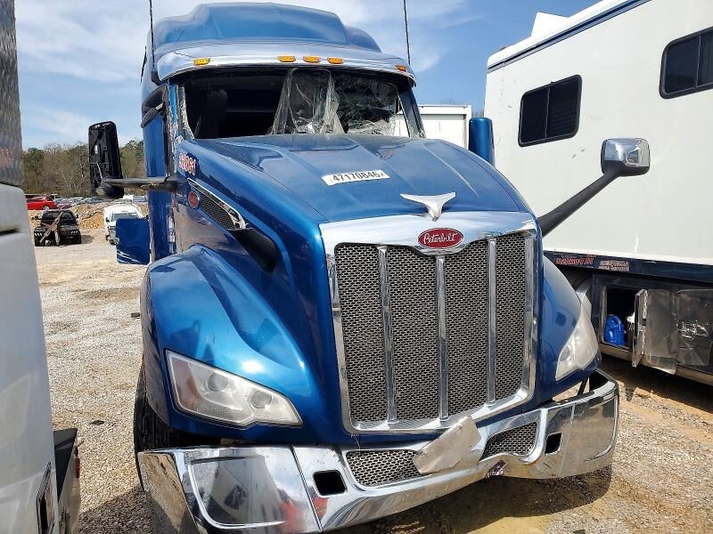 2023 PETERBILT 579