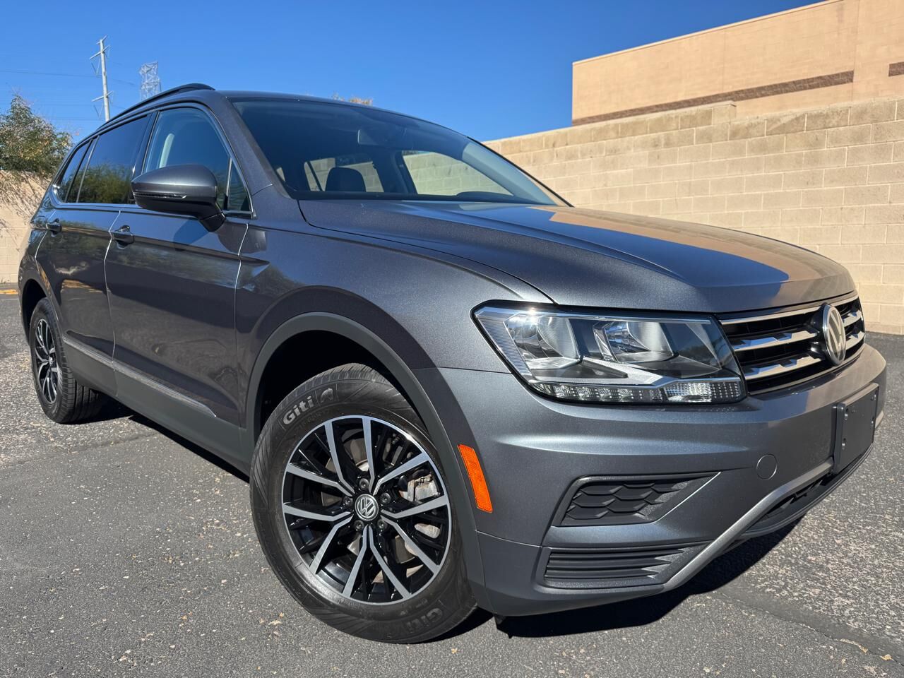2021 VOLKSWAGEN Tiguan