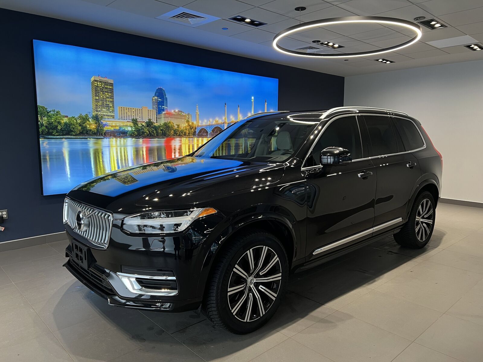 2021 VOLVO XC90