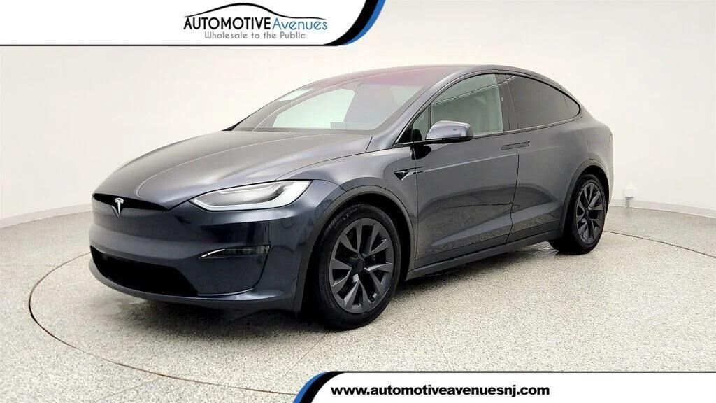 2024 TESLA Model X