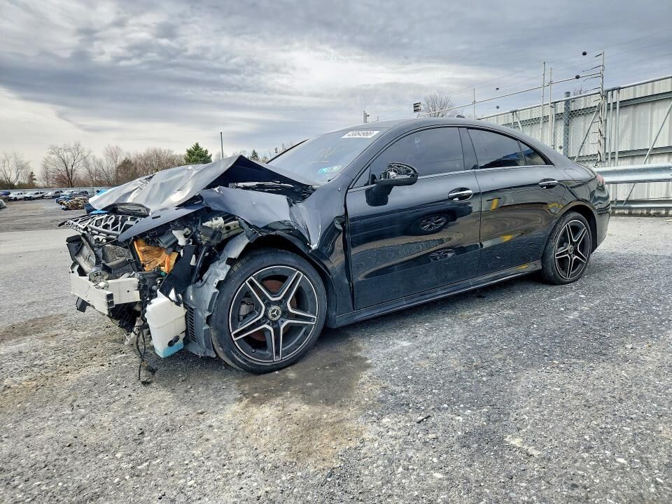 2022 MERCEDES-BENZ CLA-Class