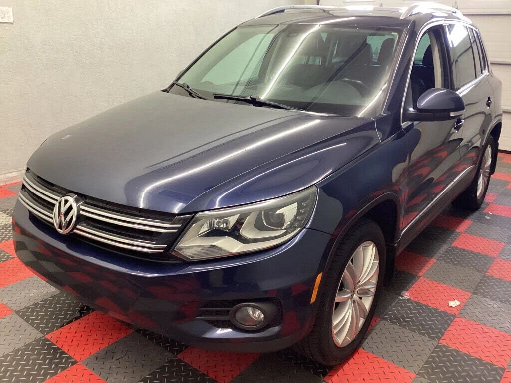 2016 VOLKSWAGEN Tiguan