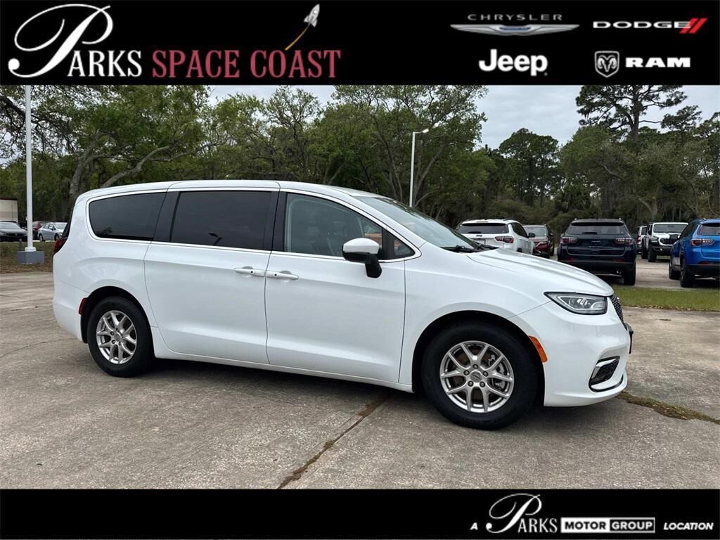 2023 CHRYSLER Pacifica
