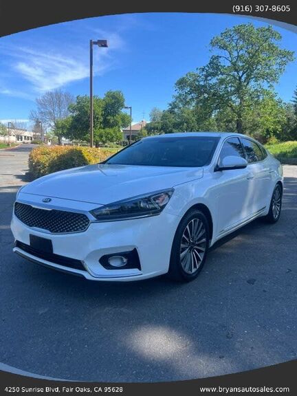2017 KIA Cadenza
