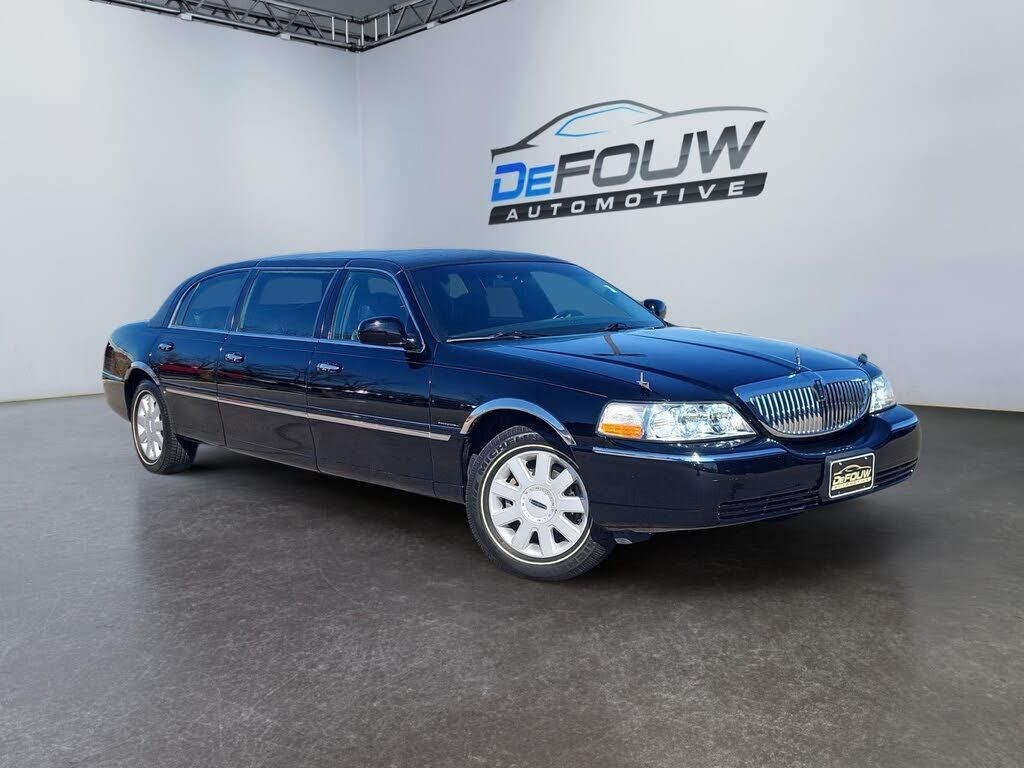 2006 LINCOLN Town Car
