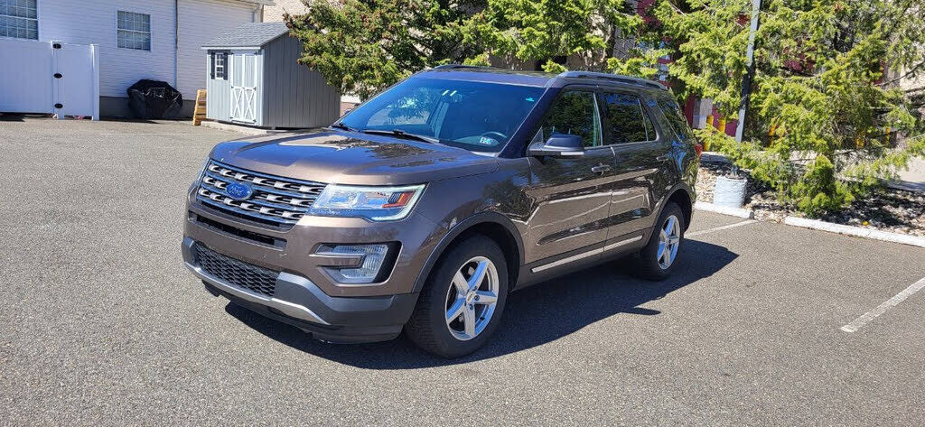 2016 FORD Explorer