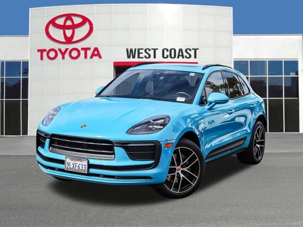 2022 PORSCHE Macan