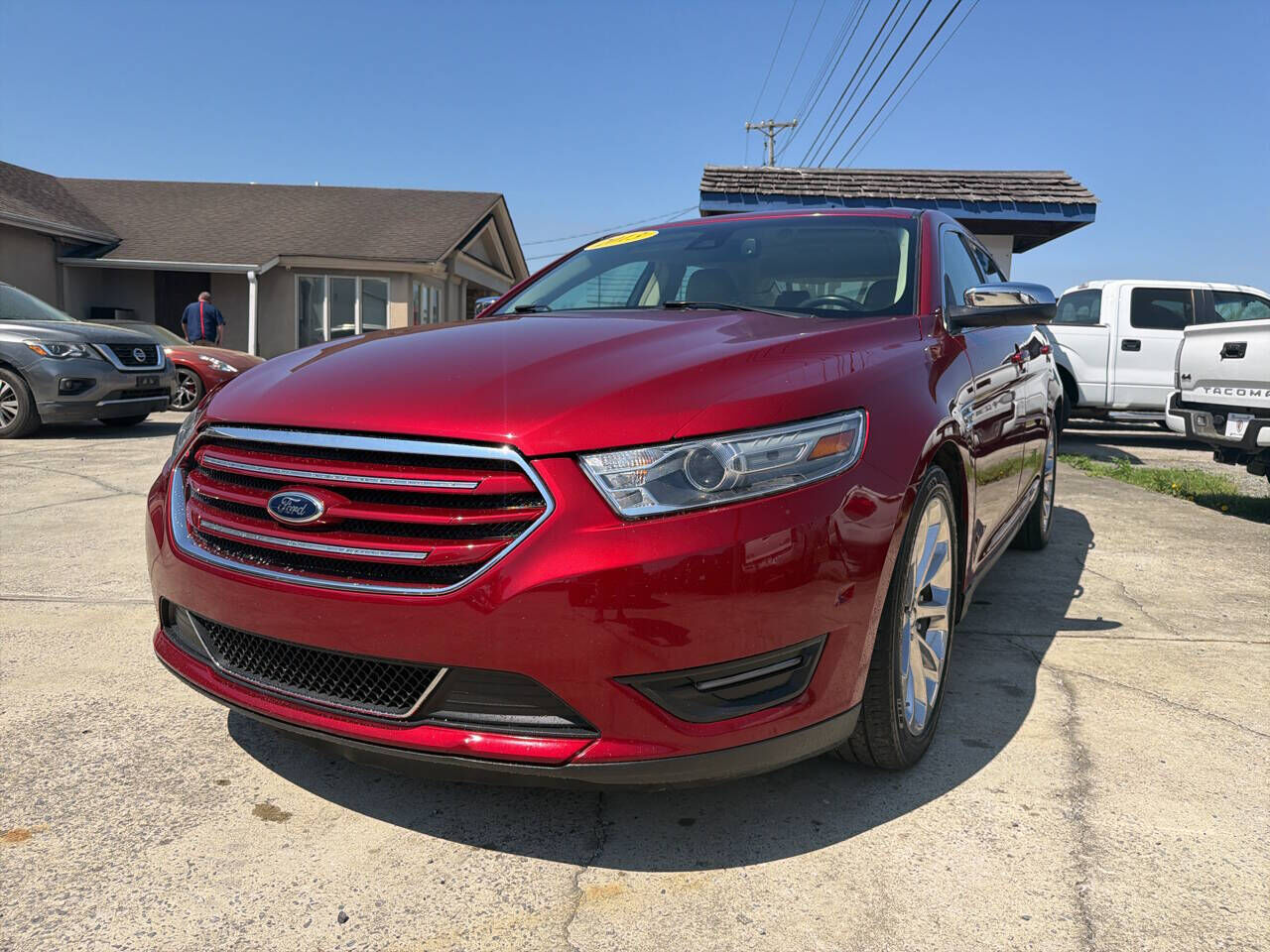 2013 FORD Taurus
