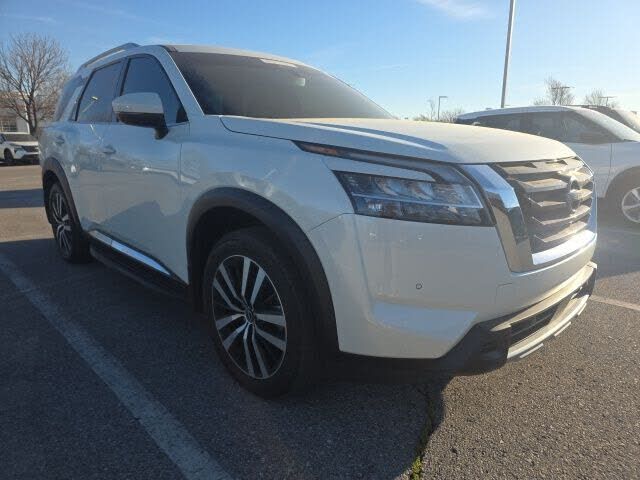 2024 NISSAN Pathfinder