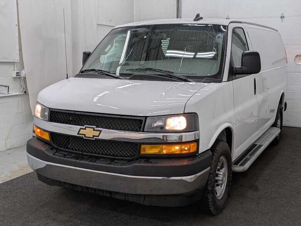 2024 CHEVROLET Express
