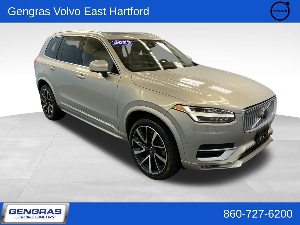 2023 VOLVO XC90