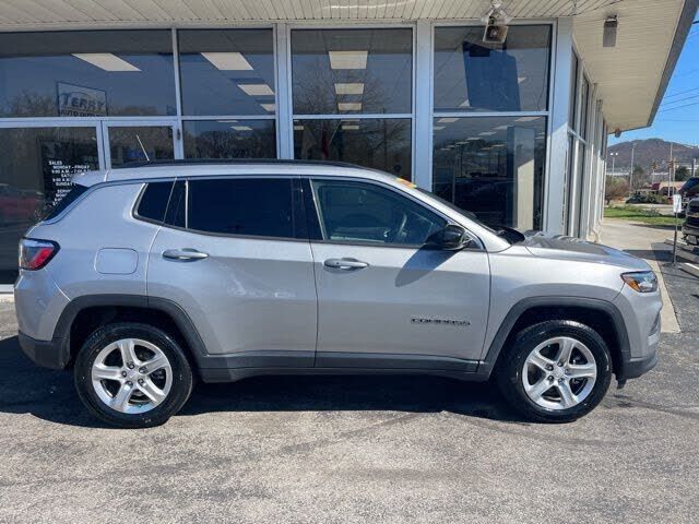 2024 JEEP Compass