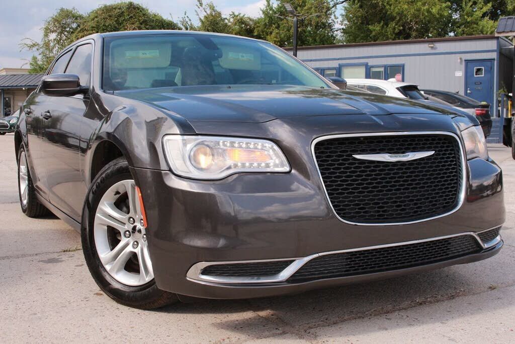 2015 CHRYSLER 300