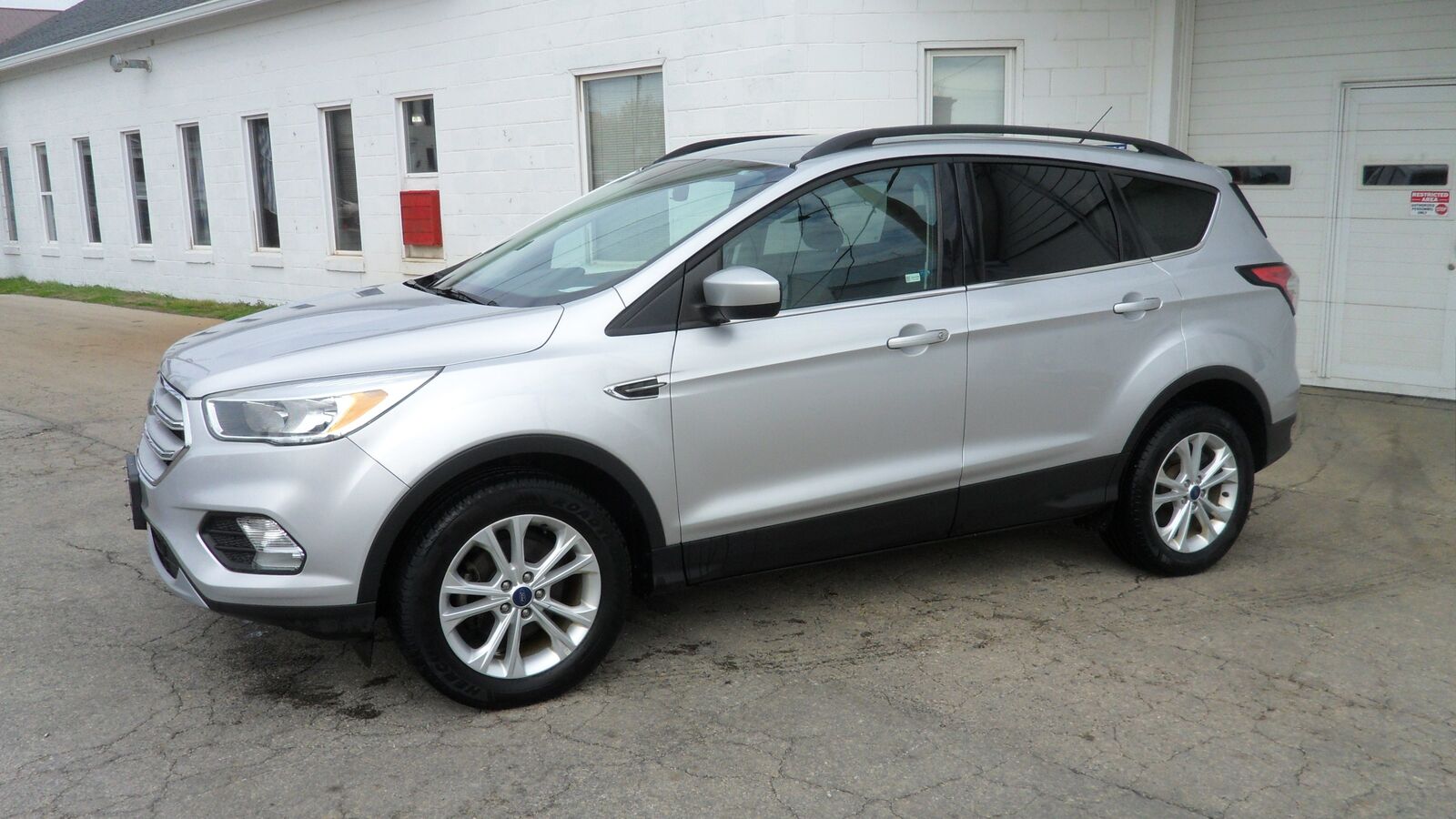 2018 FORD Escape