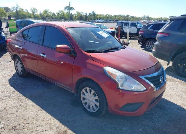 2019 NISSAN Versa