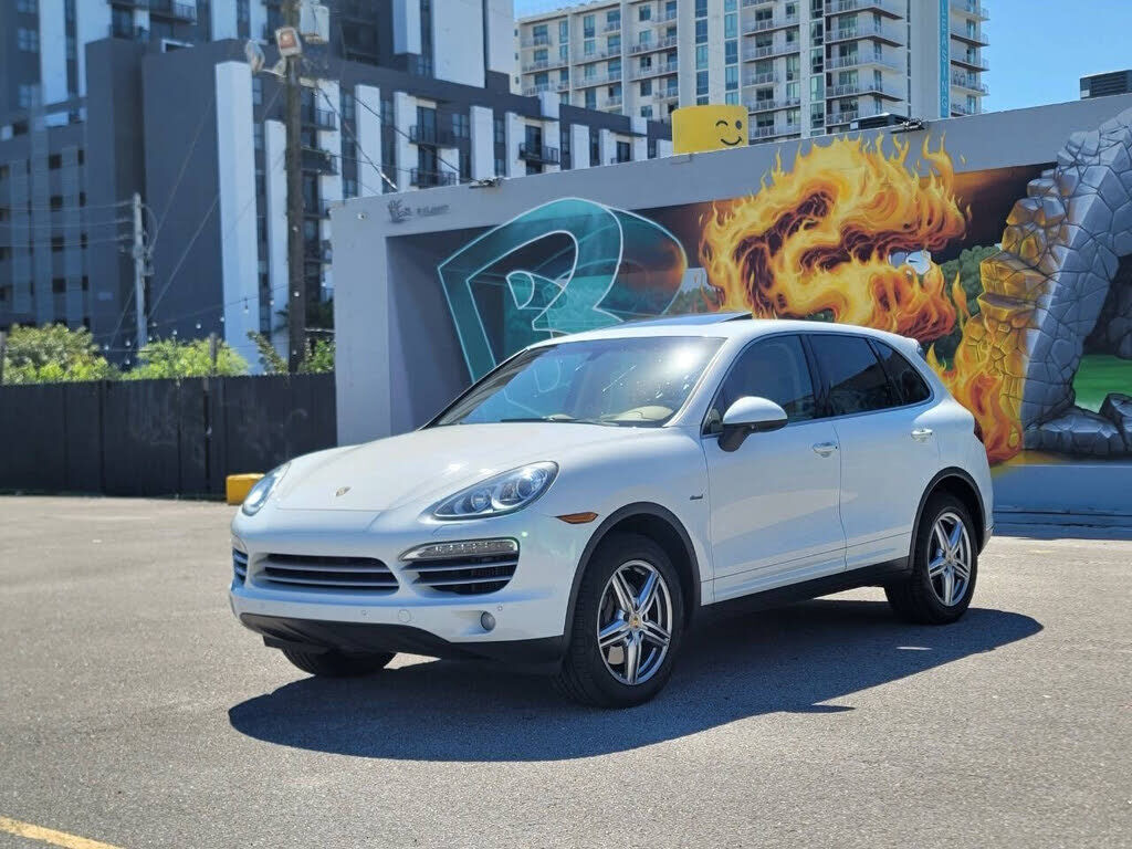 2014 PORSCHE Cayenne