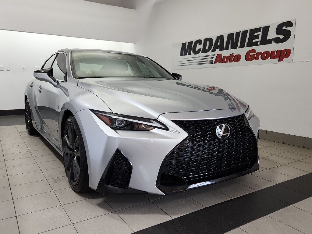 2024 LEXUS IS