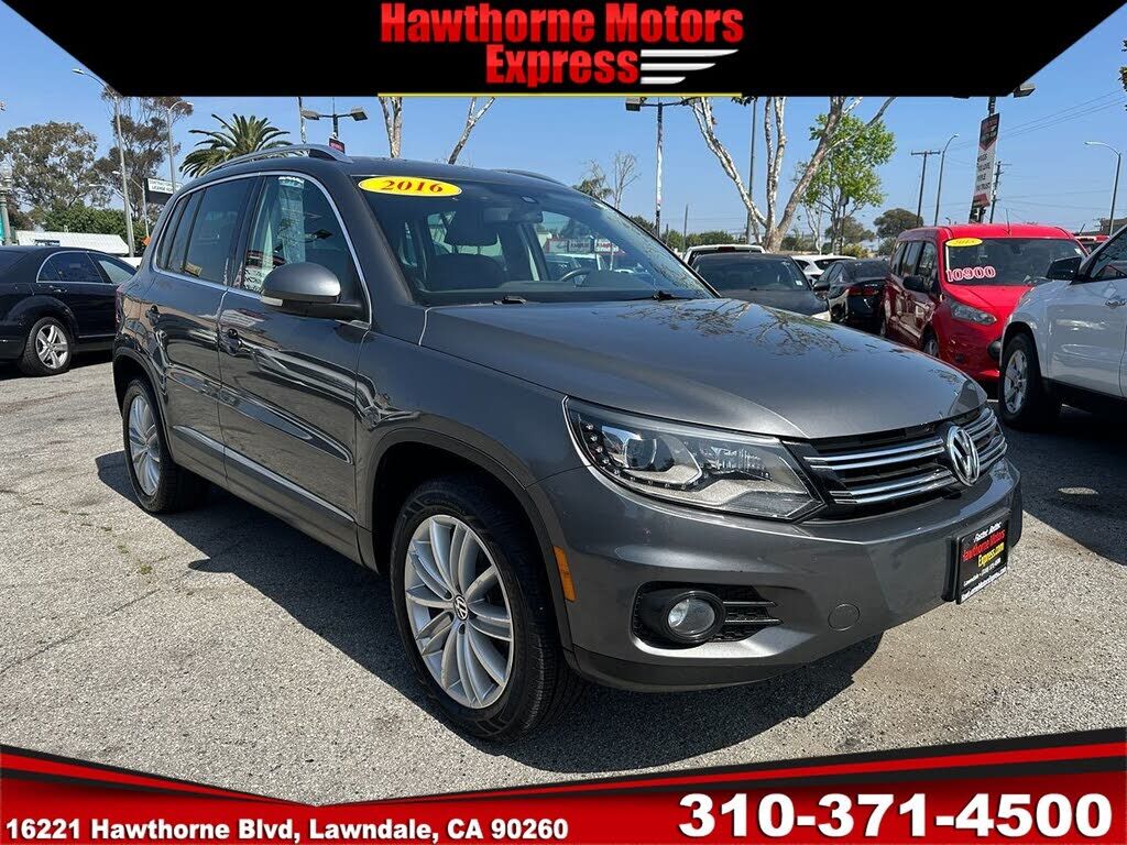 2016 VOLKSWAGEN Tiguan